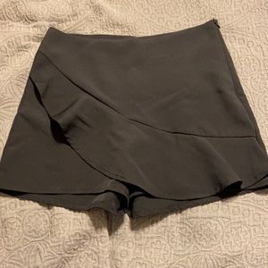 Black skort